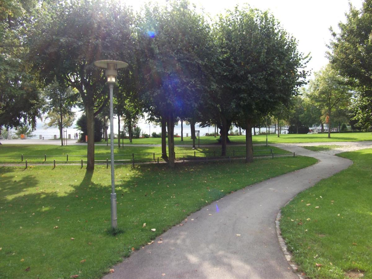Aeltere Fewo Am Uferpark FDH Exterior photo